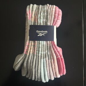 NWT Reebok Low Cut Socks 8 Pair in Pack Fits Shoe Size 4-10 New